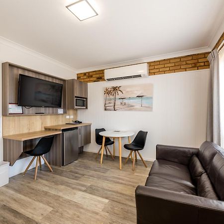 The Club Motor Inn Чинчилла Экстерьер фото