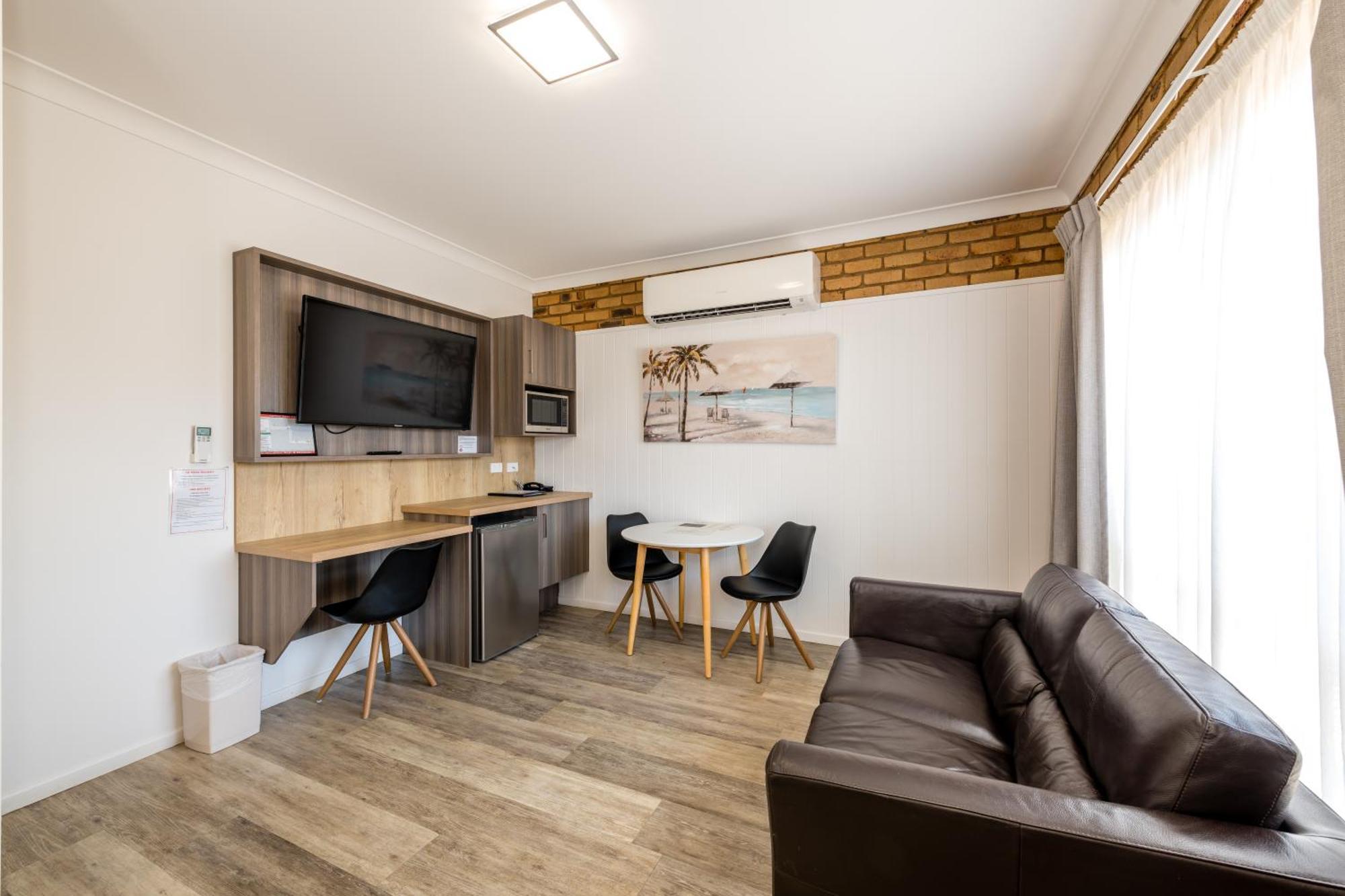 The Club Motor Inn Чинчилла Экстерьер фото